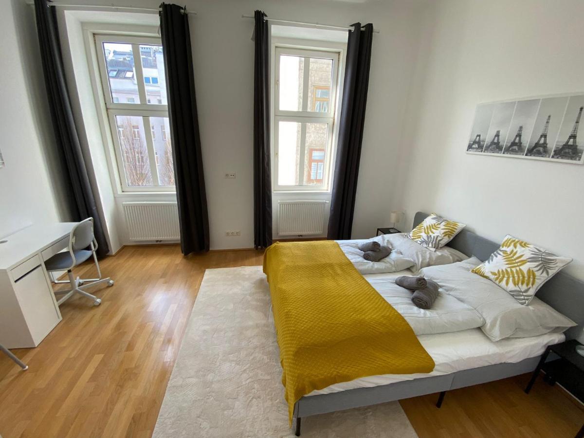 Central Two Bedroom Apartment Вена Экстерьер фото