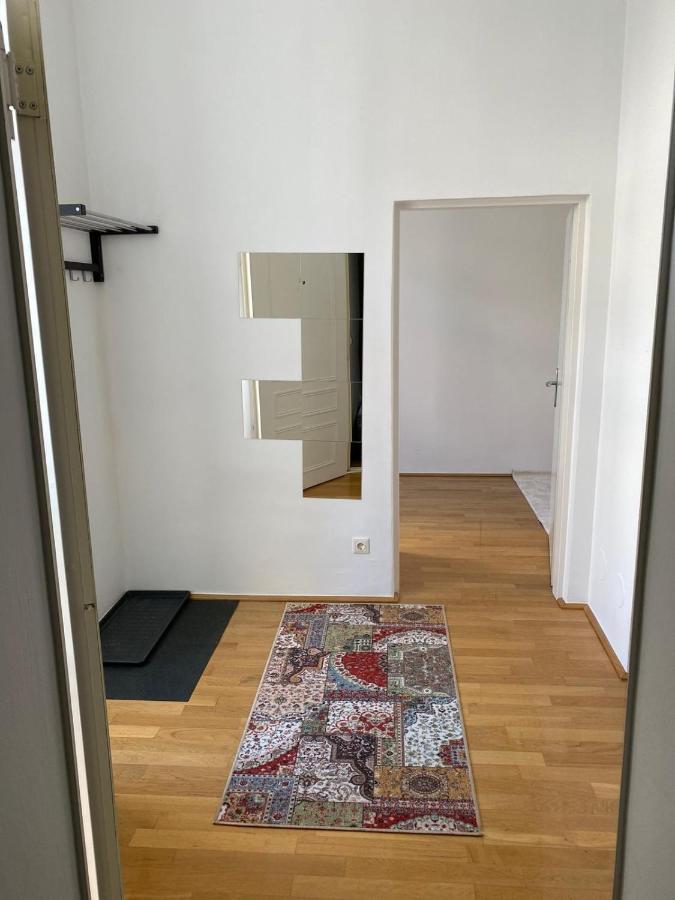 Central Two Bedroom Apartment Вена Экстерьер фото