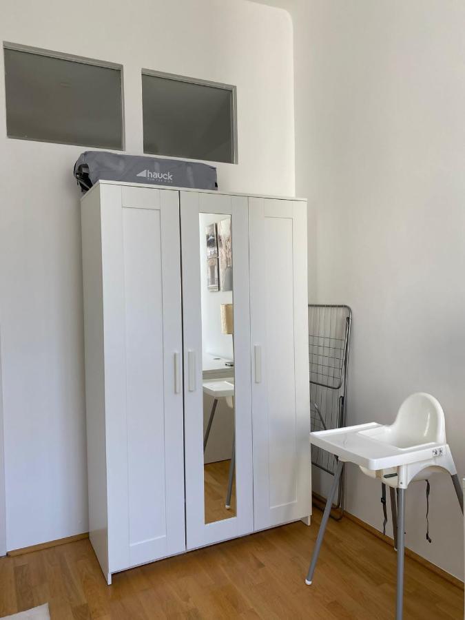 Central Two Bedroom Apartment Вена Экстерьер фото